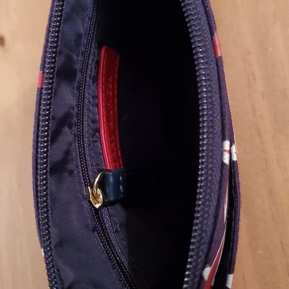Tommy Hilfiger Wristlet Clutch & Passpot ID Card Holder Navy Red White Stars - Picture 6 of 13